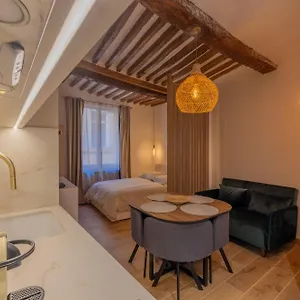 https://appartement-de-charme-aix-en-provence.aixenprovencehotels.org